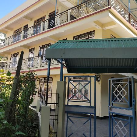 Hotel Pine Leaf Gangtok Exteriör bild